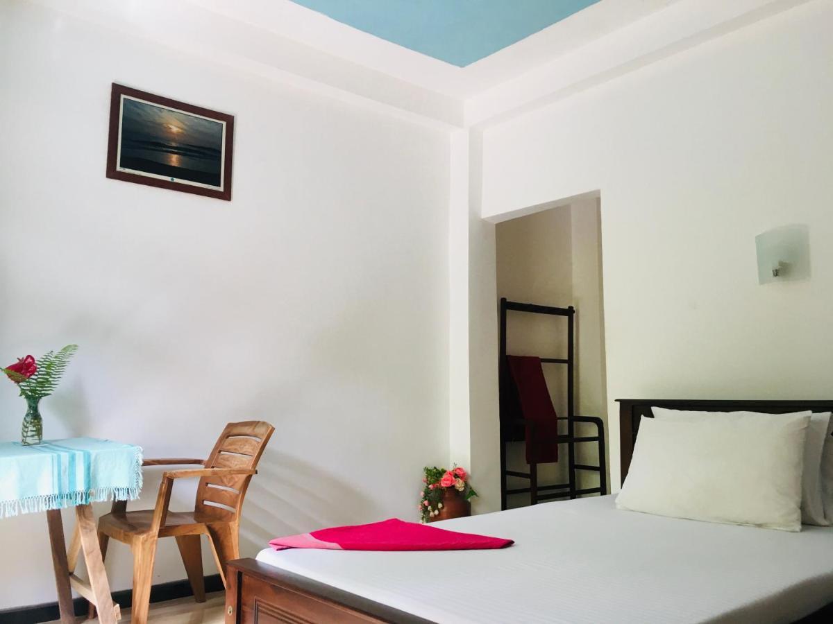 Anthony Guesthouse Hikkaduwa Zewnętrze zdjęcie